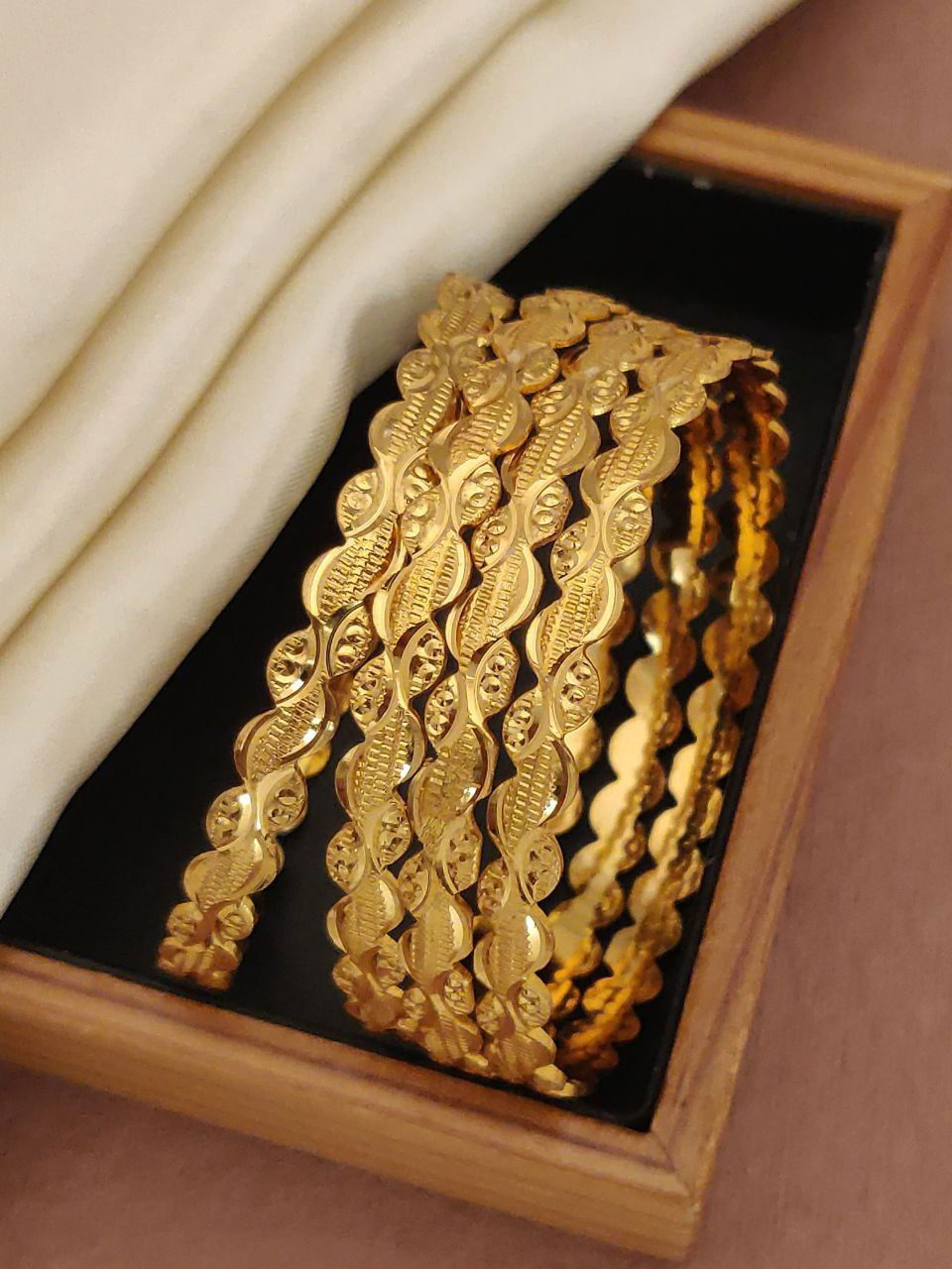 Daily Wear Brass Gold Plating Kadli 
